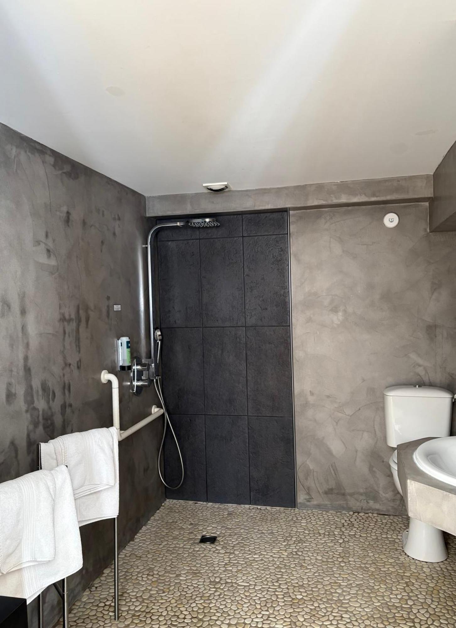 Logis Saint Guirec Et De La 2* Perros-Guirec