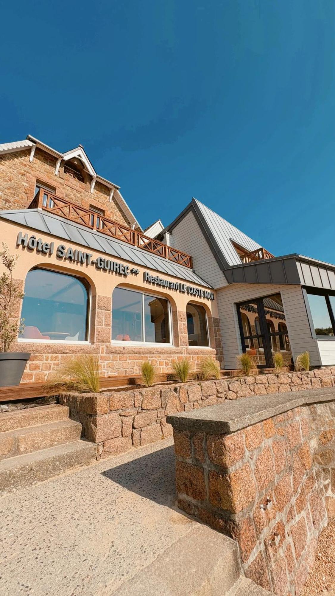 Logis Saint Guirec Et De La Hotel