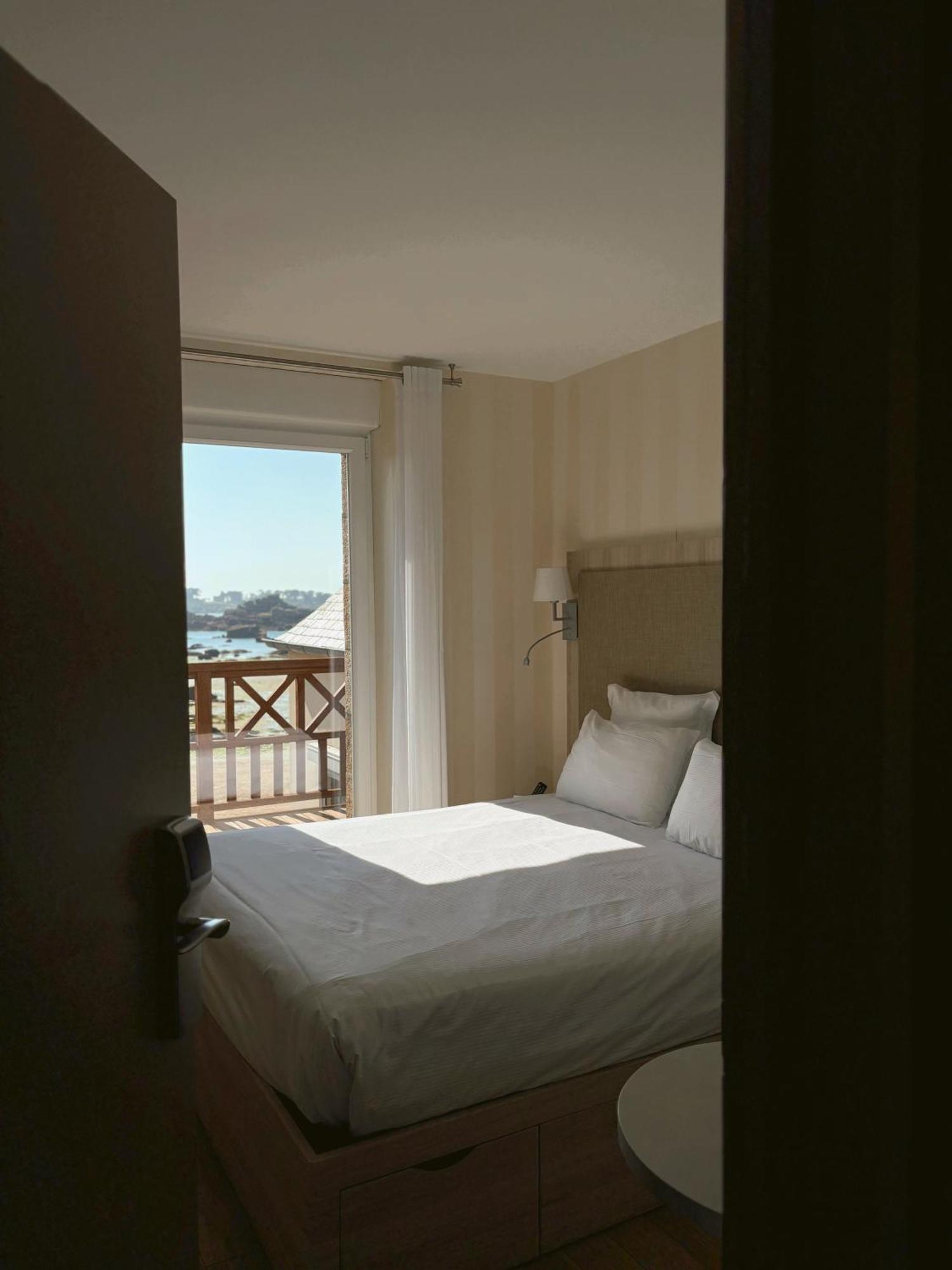 Hotel Logis Saint Guirec Et De La